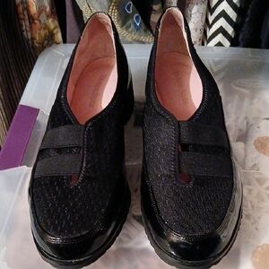 Taryn Rose Tuuli Slip On Stretch Patent Mesh Shoes 10 Nib